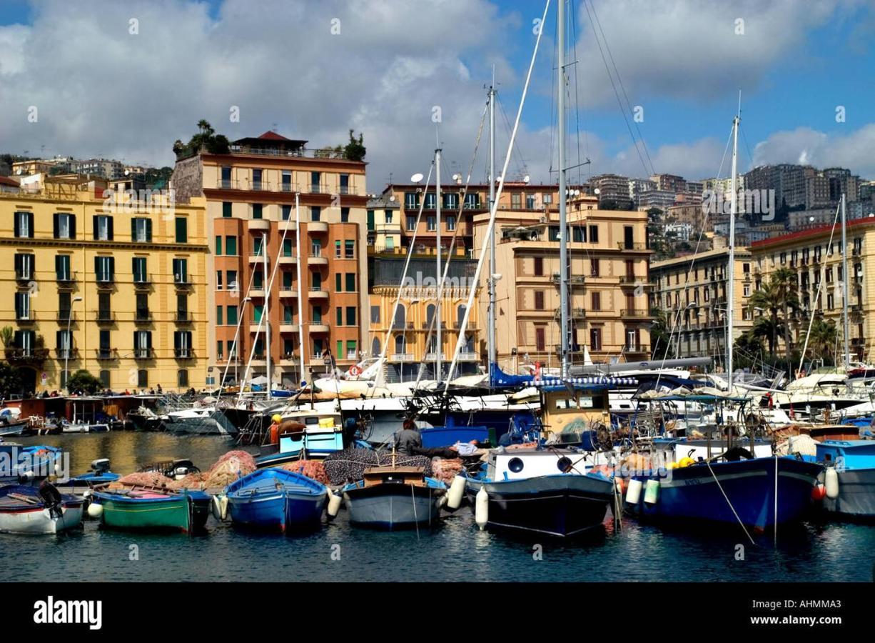Apartamento Napoli Sottosopra Chiaia Exterior foto