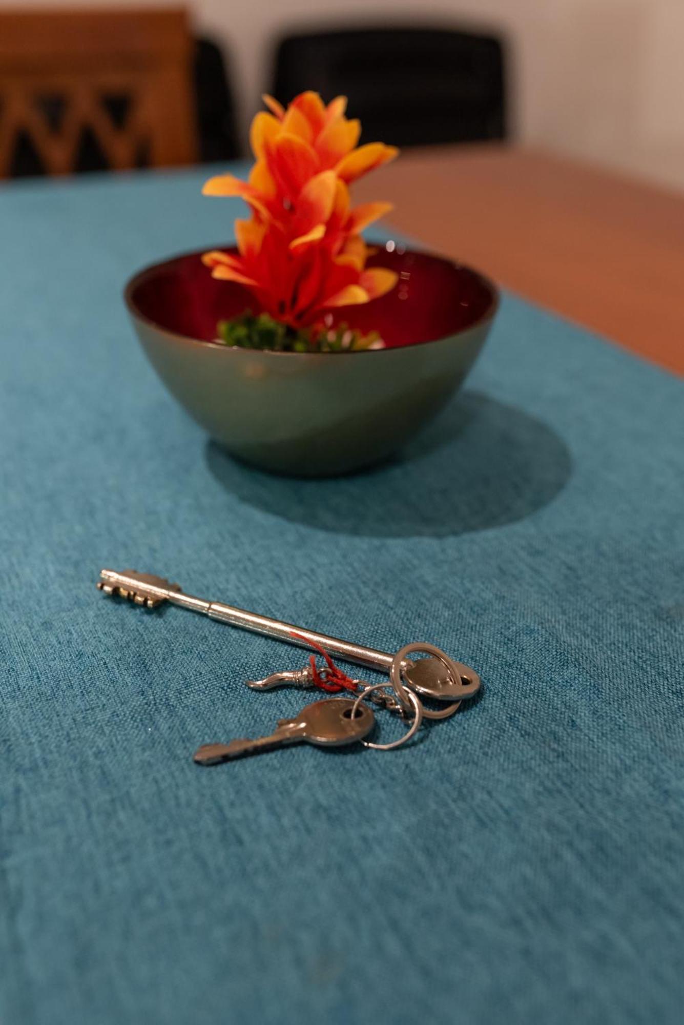 Apartamento Napoli Sottosopra Chiaia Exterior foto
